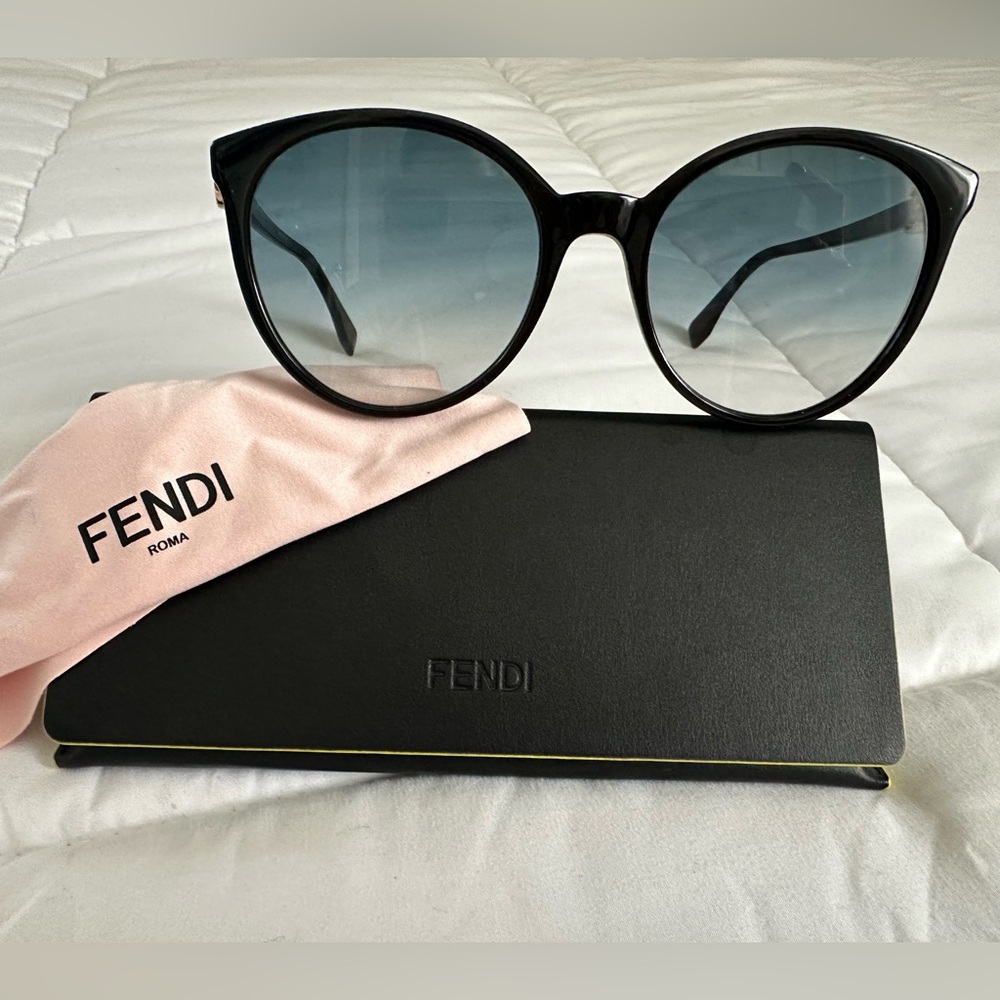 BRAND NEW FENDI SUNGLASSES